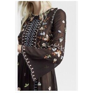 French Connection Bijou Floral Butterfly Embroidered Bell Sleeve Dress Size 4